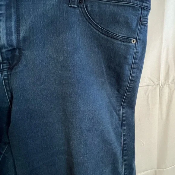 Roz & Ali Women's Plus Size 20 Average  Blue Denim Stretch Jeans - Picture 5 of 7